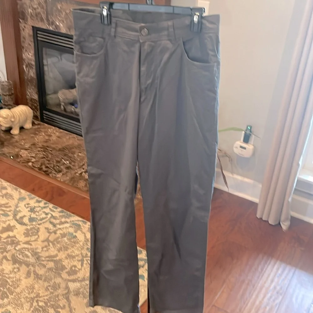 Columbia pants dark gray 34x32 regular fit new without tags. Washed. Not worn